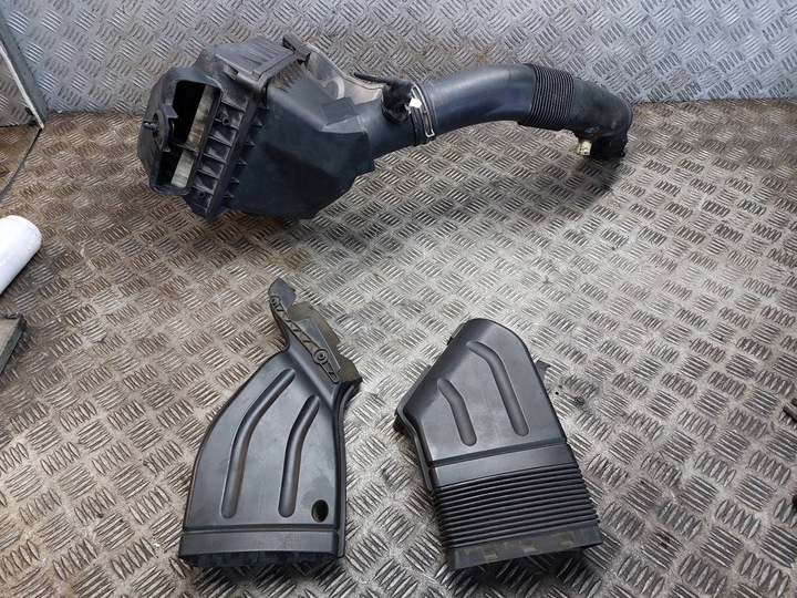 фото №1, Корпус фильтра расходомер воздуховод audi a4 b6 2.0 20v alt 06b133837ag