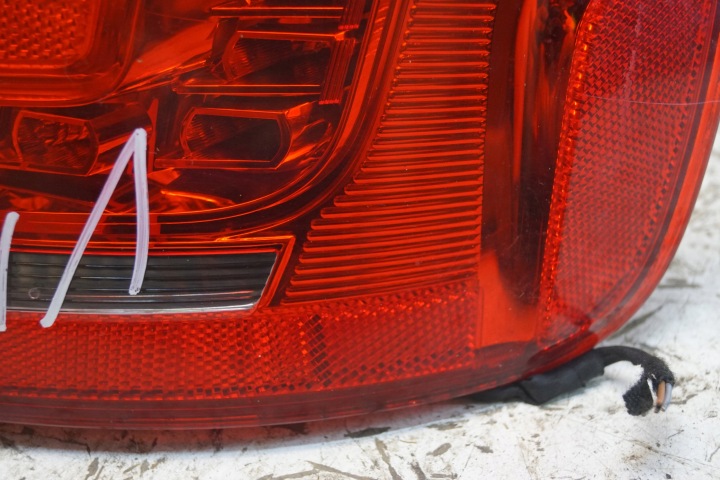 фото №4, Audi a4 b8 led фара права зад sedan