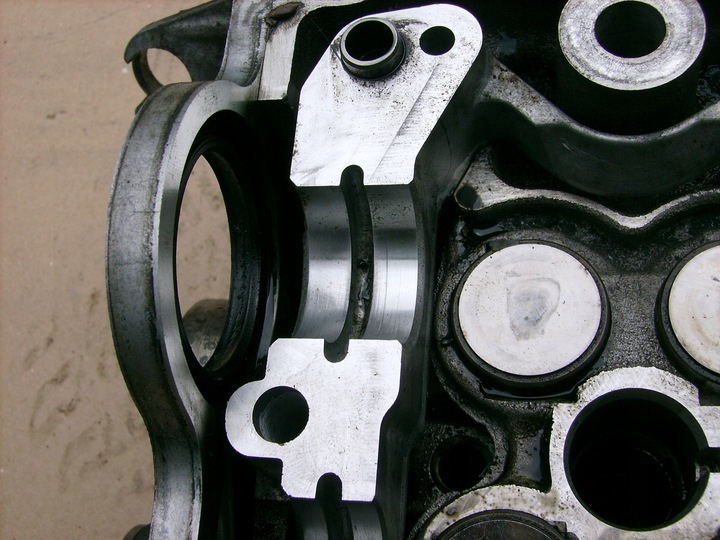 фото №9, Головка двигателя toyota avensis verso 01-03r 2.0 d4d 116km 1cd