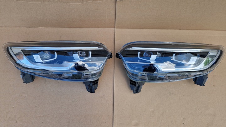 фото №9, Renault kadjar рестайлинг лампа полный led 260105570r 260608385r комплектная демонтаж