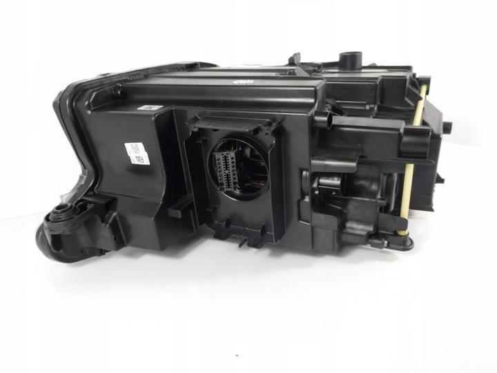 фото №9, Audi q4 89a лампа левая matrix 89a941035 повреждённая