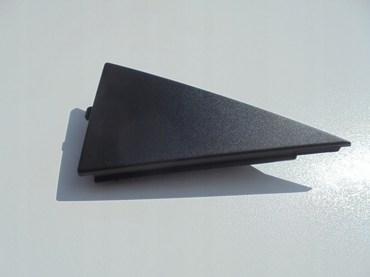 фото №1, Arona накладка треугольник дверь левый зад 6f0839637