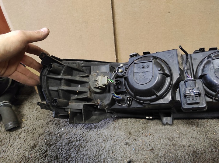 фото №11, Лампа передняя перед левая volvo v70 ii европа 89006878