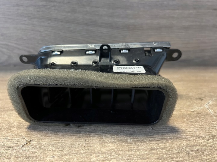 фото №2, Решётка воздуховод воздуха pr audi a8 d4 4h1820902a