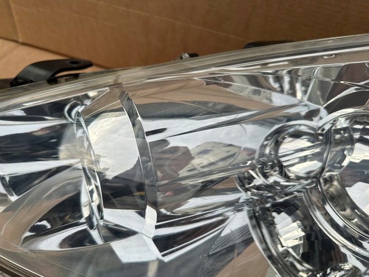 фото №8, Peugeot 4007 лампа левая ксенон европа комплектная