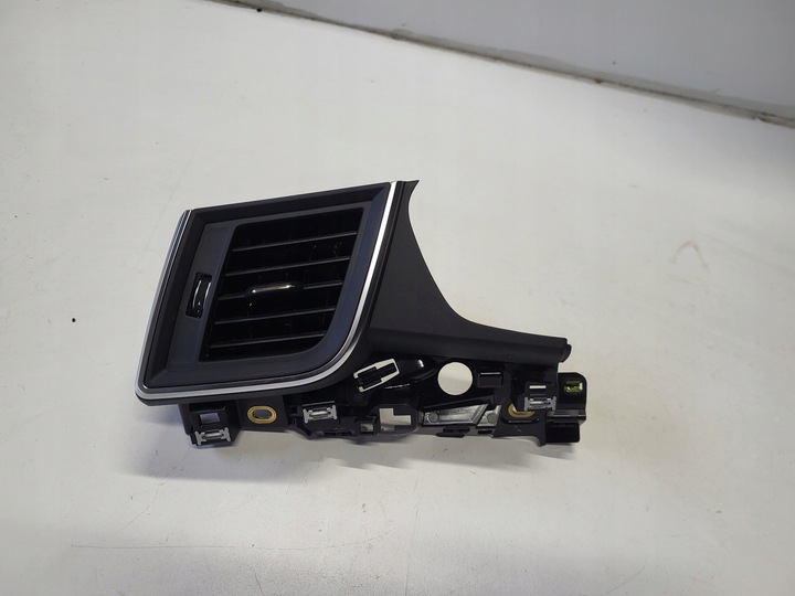 фото №1, Audi q5 80a решітка повітропровід 80b820901