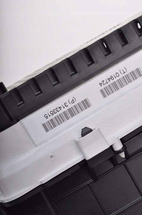 фото №6, Volvo v40 ii 2.0 d3 спідометр  прилади рестайлінг 31433515 r-design