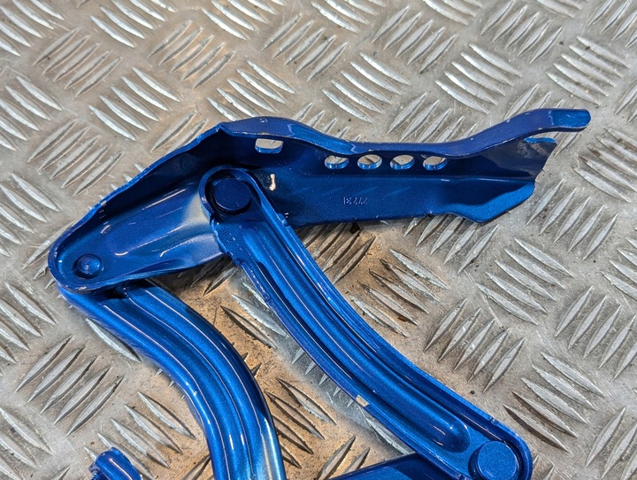 фото №9, Skoda enyaq 5la петля капота левый правый