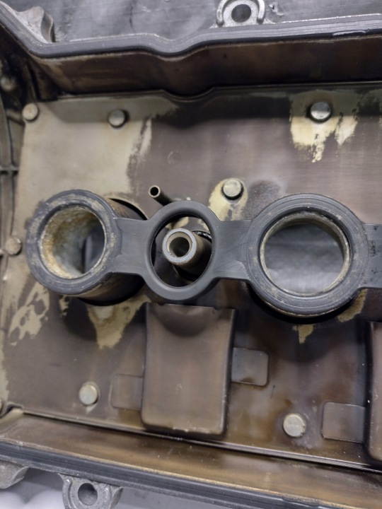 фото №12, Кришка клапанів toyota celica vii 1,8vvti
