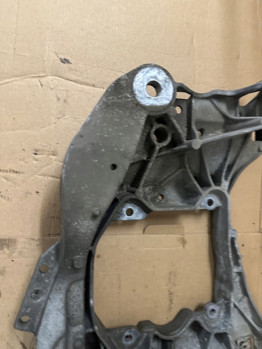 фото №8, Кронштейн підтримка коробки audi a6 c7 3.0t ctua 4g0399263ac