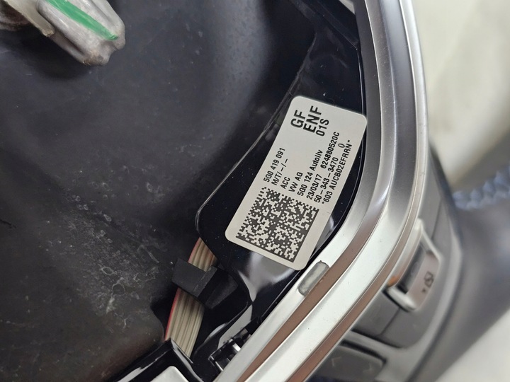 фото №11, Руль мультифункция кожа vw passat b8 golf vii gti 5g0419091gf лепестки