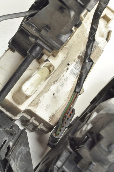 фото №7, Mercedes w245 замок двері праві перед eu a1697202835 a1697600234 4pin