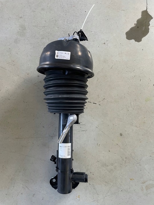 фото №8, Амортизатор airmatic левый правый перед mercedes w218 po пробег 41000 km