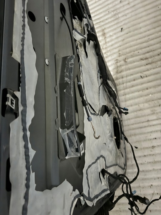 фото №3, Mercedes g-klasa w463 дверь правые зад комплектные