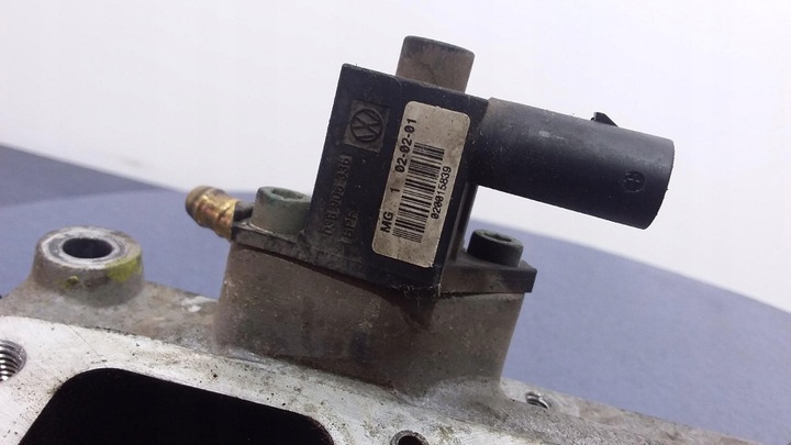 фото №8, Vw golf iv 1.6b fsi bad планка питающая основание коллектора 036133204k