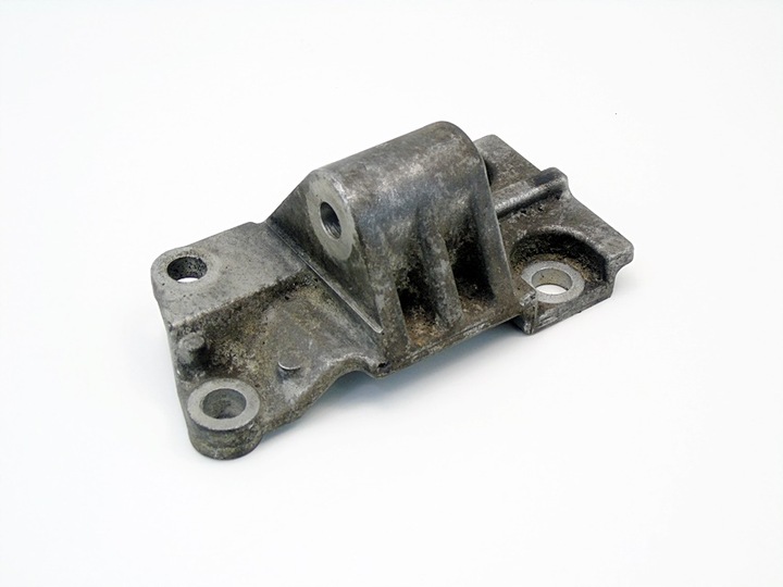 фото №1, Лапи кронштейн двигуна 3.0 cdti vectra c signum 9-5