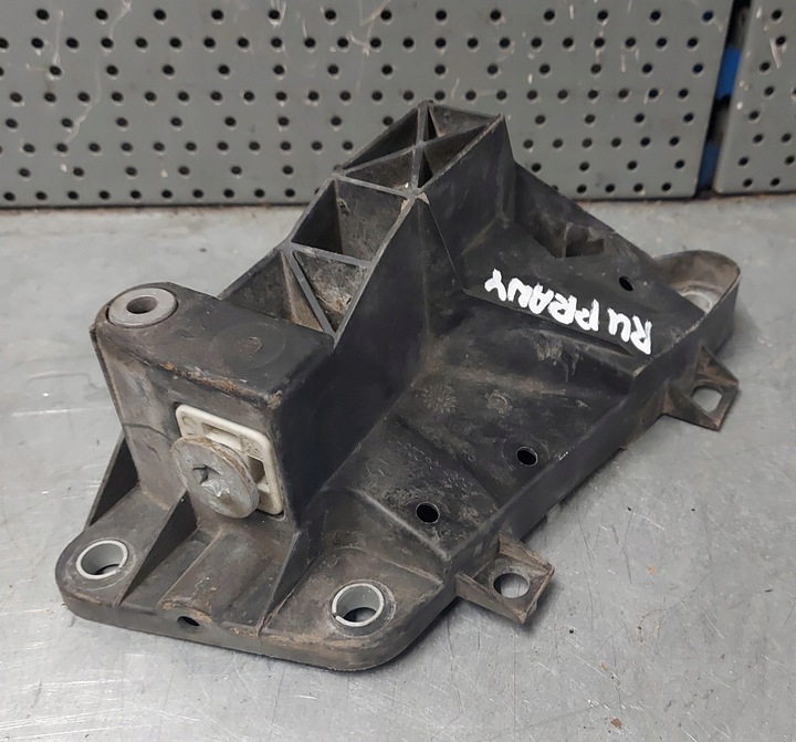 фото №3, Pacifica 16-24r крепление радиатор правые комплект