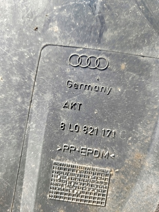 фото №4, Підкрилок ліві лівий перед audi a3 8l fl 8l0821171c