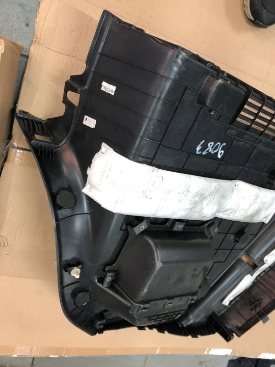 фото №9, Kia rio v 2017- боковина багажника праві зад 85731-h8000