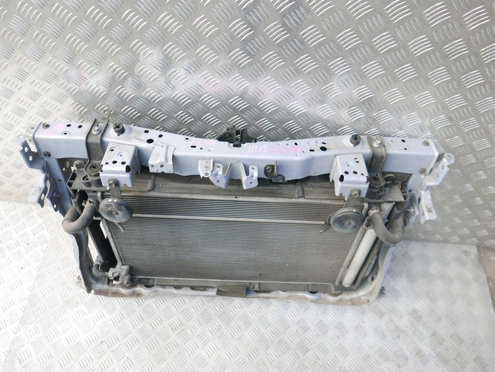 фото №1, Toyota prius 3 iii 09 15 pas переднее радиатор вентиляторы телевизор 1.8 h