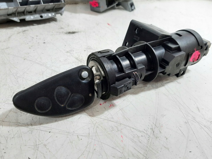 фото №13, Alfa romeo 147 1.9jtd 03r блок керування двигуном (ecu) комплект 0281010332 55185365