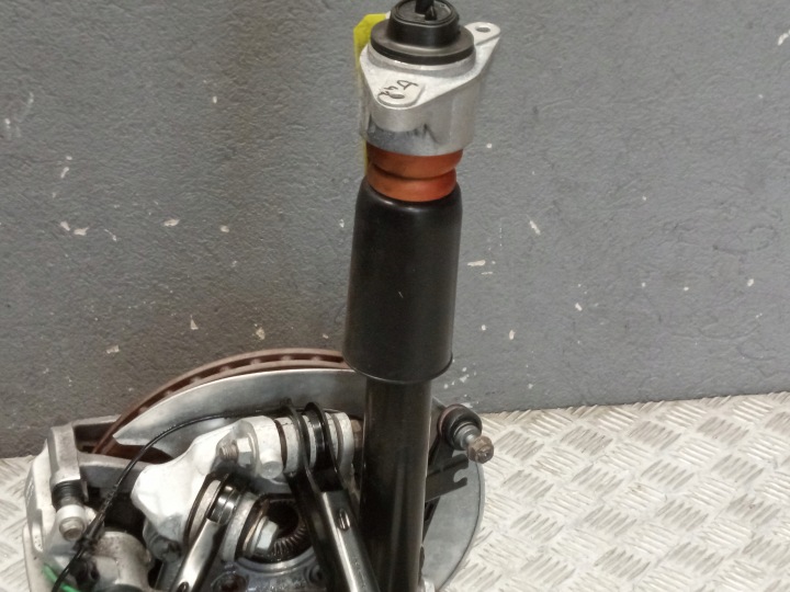 фото №9, Bmw (oem) 6893972 6896522 2' g42 поворотный кулак амортизатор рычаги правое зад
