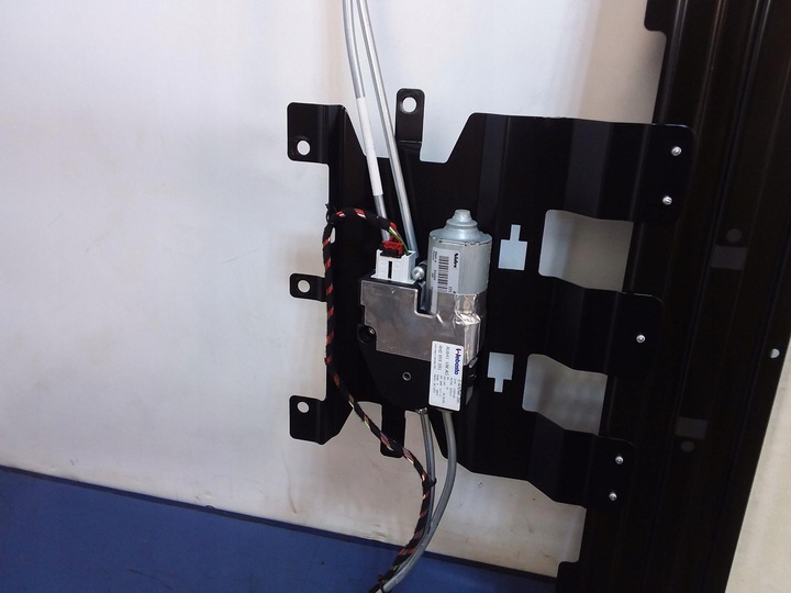 фото №4, Audi a8 d4 люк панорама 4h0877041