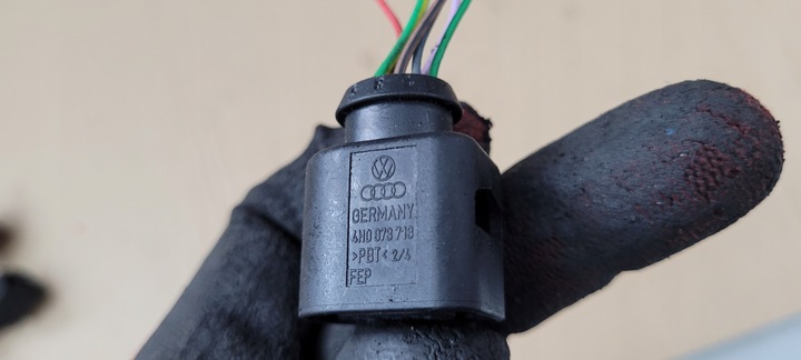 фото №11, S4 b8 рестайлинг a4 штекер разъём соединитель 4h0973713 a6 c7 a5 q5 sq5