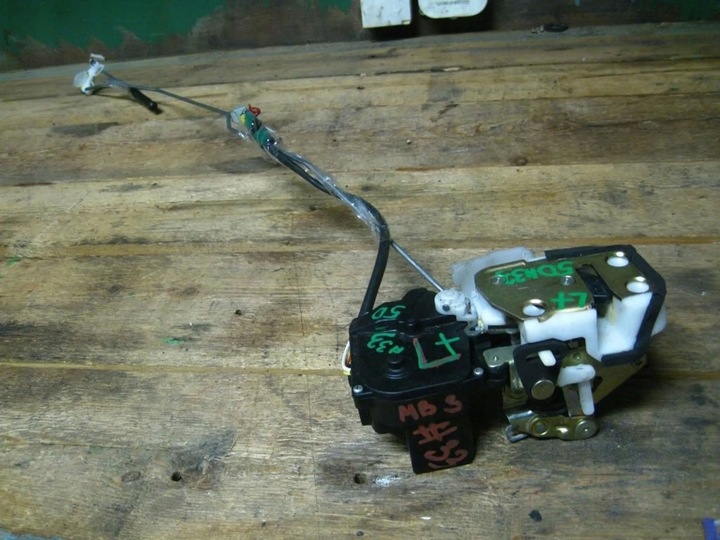 фото №1, Honda civic 95-01 5d замок амортизатор двері ліві зад