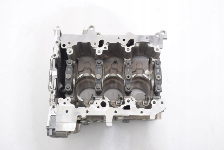 фото №8, Bmw 2 u06 x1 u11 220i 1,5 b38a15p блок  двигуна