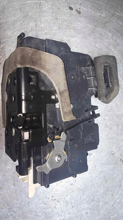 фото №9, Замок дверь левый перед audi a6 c8 4k a7 q7 q8 4k1 015j
