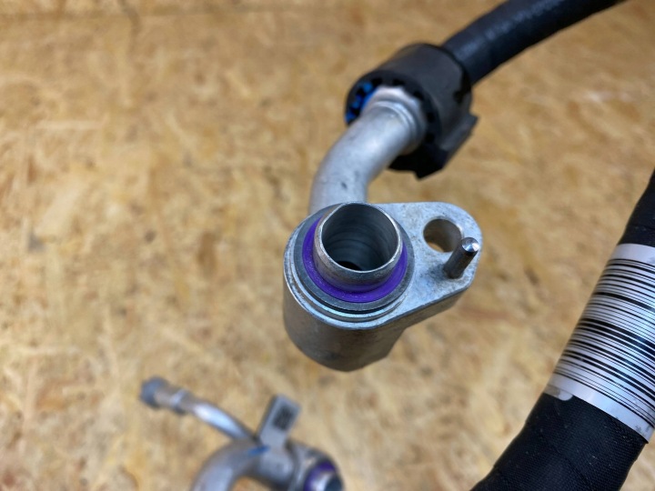 фото №11, Шланг трубка шланг кондиционера (трубка кондиционера, патрубок автокондиционера) bmw g11 g12 g30 g31 9860594