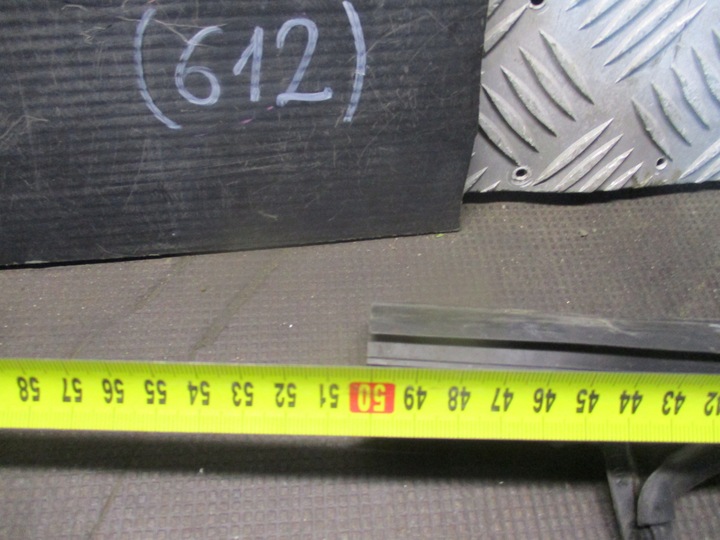 фото №4, Рамка прокладка дверь правые зад peugeot 5008 i 09-13r