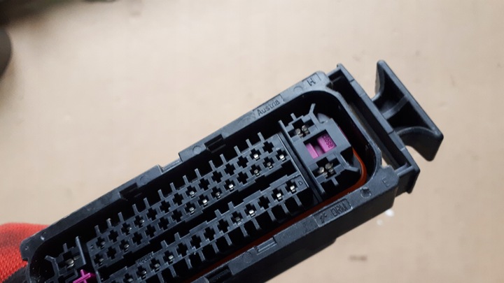 фото №7, Q7 4l штекер роз'єм насоса гальмівної з'єднувач