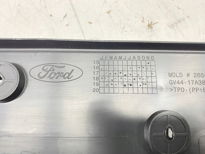 фото №3, Основание прокладка планка pod номерные знаки rejestracje ford kuga ii mk2 рестайлинг 14-