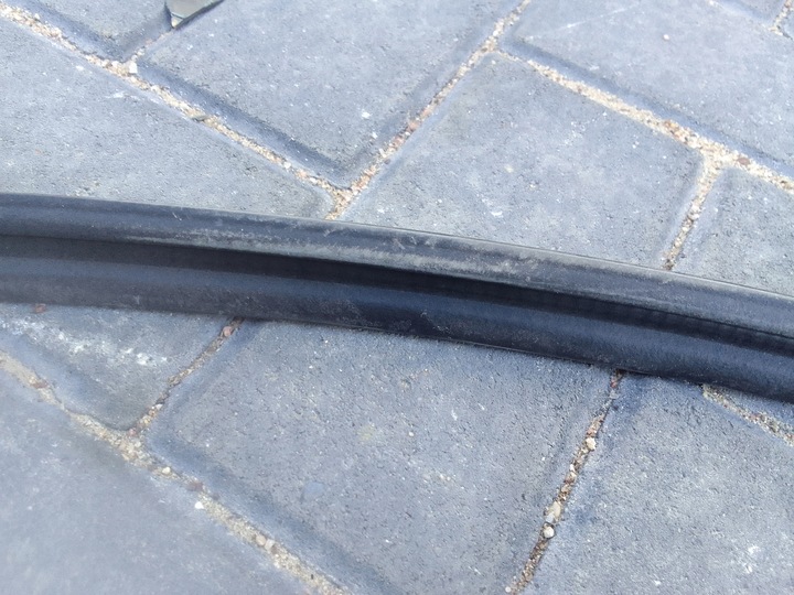 фото №12, Mazda cx50 23- прокладка дверь usa