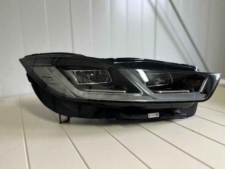 фото №1, Jaguar i-pace x590 лампа передня права mid led j9d3-13w029-ec