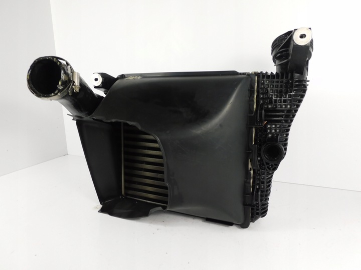 фото №8, Porsche macan 95b радіаторів повітря інтеркулер правий porsche 95b145804b