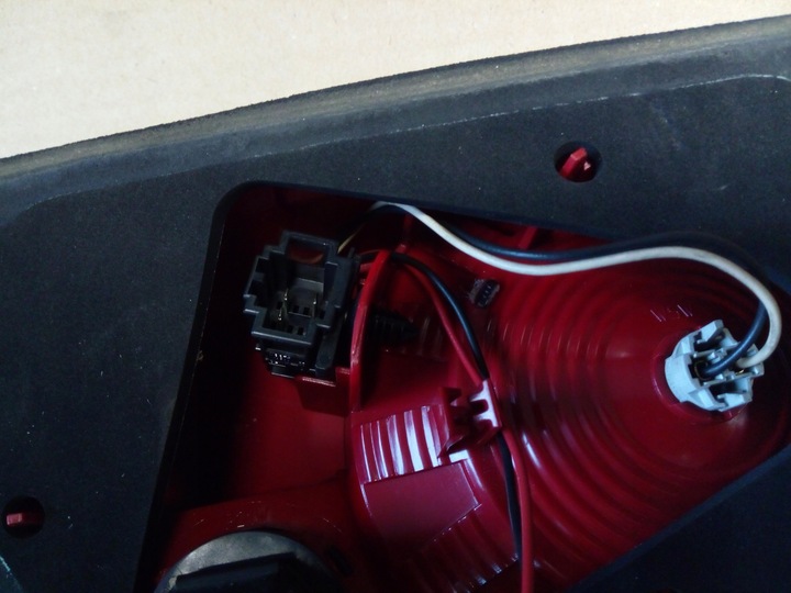 фото №12, Лампа seat altea xl зад оригінал.