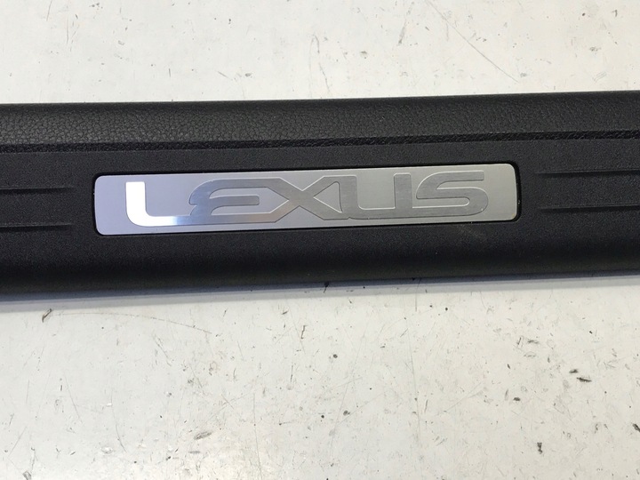 фото №2, Lexus lbx 2024 пластик захист порога лівий перед передня 67914-52380