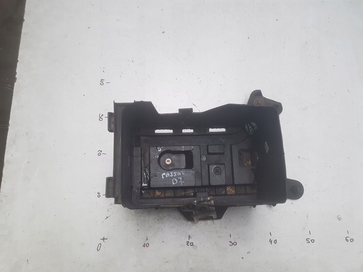 фото №1, Vw passat b7 10-14r основание корпус акумулятора