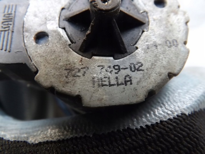 фото №10, Audi a6 c5 a8 d2 двигунчик регулювання рівня лампа 4b0941293 hella