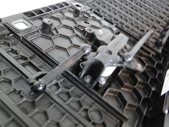 фото №10, Mercedes c 206 w206 ролета кермо жалюзі