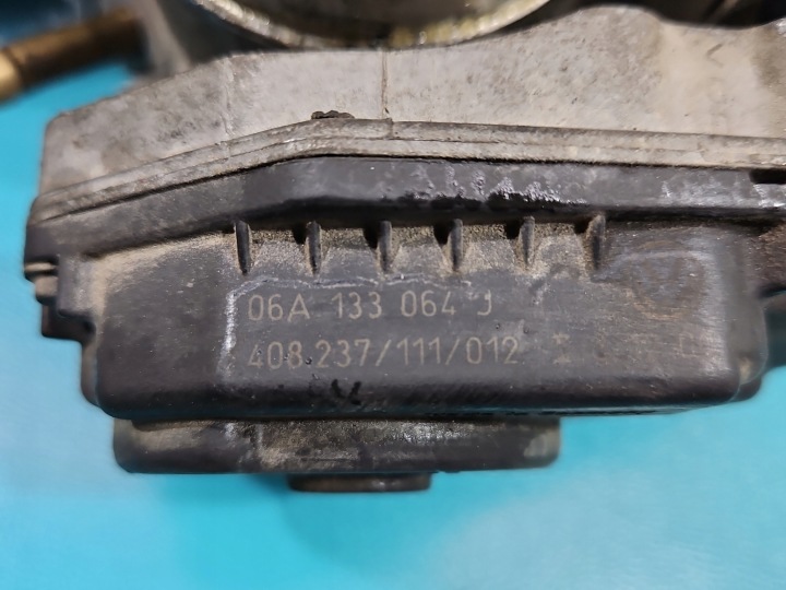 фото №7, Дроссельная заслонка seat leon i toledo ii 06a133064j 1.6 sr