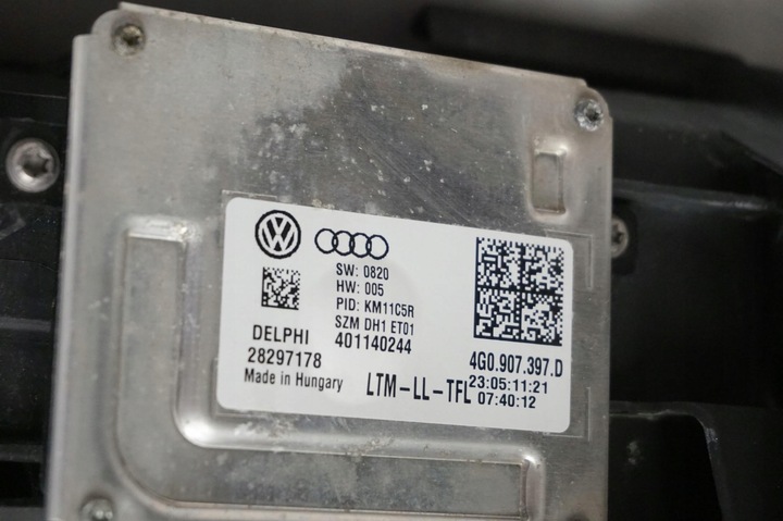 фото №13, Audi q3 лампа ксенон led 8u0941004d европа