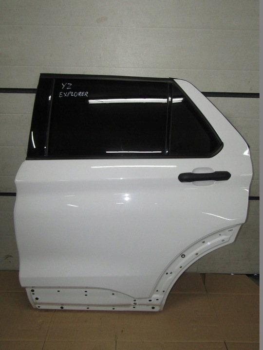 фото №1, Ford explorer vi 2020- цвет yz белый комплектные дверь задние зад левая