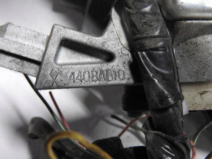 фото №8, Mitsubishi colt vi 08 рестайлинг замок зажигания ключ 4408a010