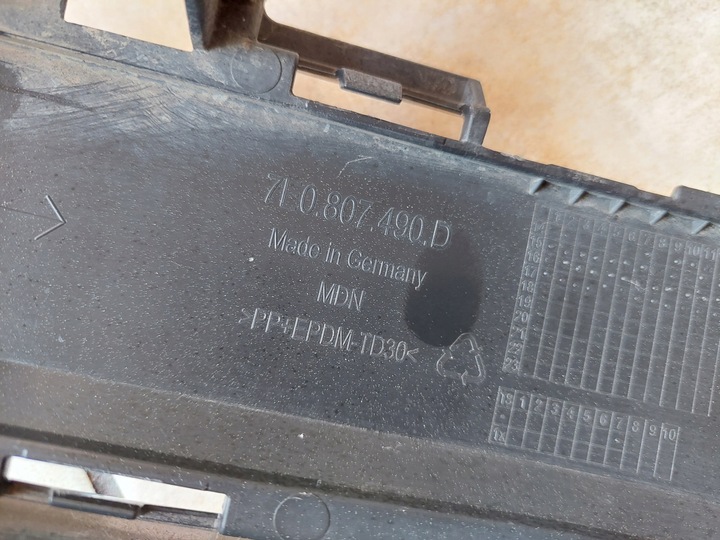 фото №14, Решётка бампера - правая - vw transporter t6