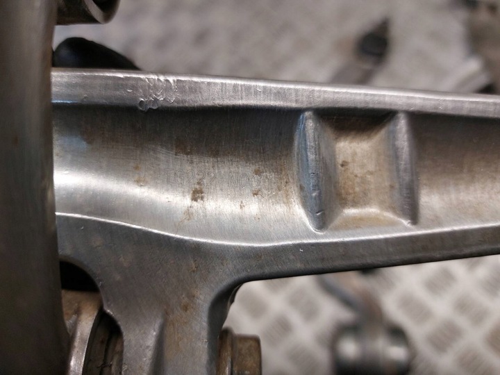 фото №7, Комплект рычагов перед audi a4 b7 tg222 n06