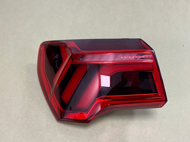 фото №1, Audi q3 83a лампа зад led 83a945091